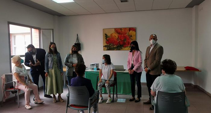 La Junta facilita que más de 2.200 personas mayores se beneficien del Programa ‘Mayores Activos, Rutas Culturales y de Ocio’ 1 El Gobierno regional facilita que más de 2.200 personas mayores se beneficien del Programa ‘Mayores Activos, Rutas Culturales y de Ocio’