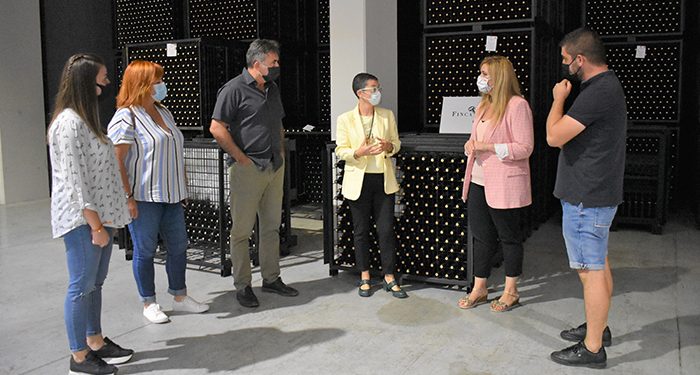 El Gobierno regional ha destinado alrededor de 200.000 euros en ayudas a la inversión de la Cooperativa San Fernando y la bodega Finca Antigua S.A. en Los Hinojosos 1 El Gobierno regional ha destinado alrededor de 200.000 euros en ayudas a la inversión de la Cooperativa San Fernando y la bodega Finca Antigua S.A. en Los Hinojosos