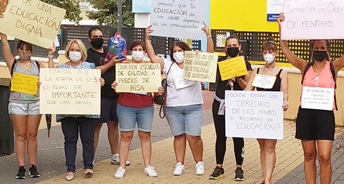 El PP de Azuqueca respalda las protestas de las trabajadoras de las escuelas infantiles municipales, que piden más recursos al Ayuntamiento 1 El PP de Azuqueca respalda las protestas de las trabajadoras de las escuelas infantiles municipales, que piden más recursos al Ayuntamiento