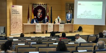 Especialistas y jóvenes investigadores debaten en la UCLM sobre la historia de Cuenca