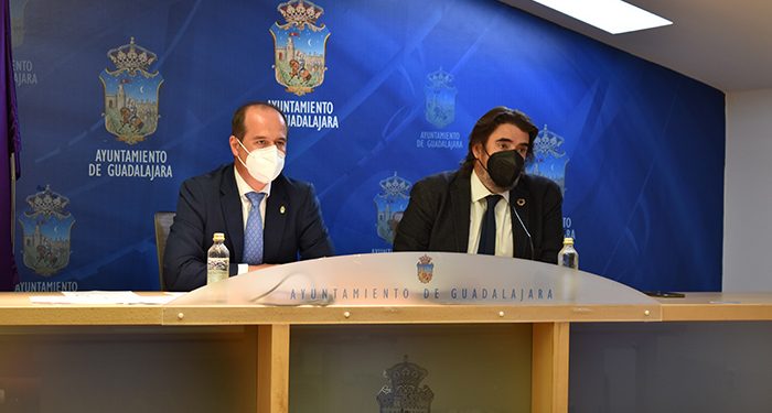 Guadalajara y Marchamalo sellan un nuevo acuerdo en materia de agua que actualiza el de 1999 y lo vincula a consumo y costes reales