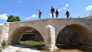 La Diputación de Cuenca permite una inversión de 36.420 euros en el puente histórico de Fuentes