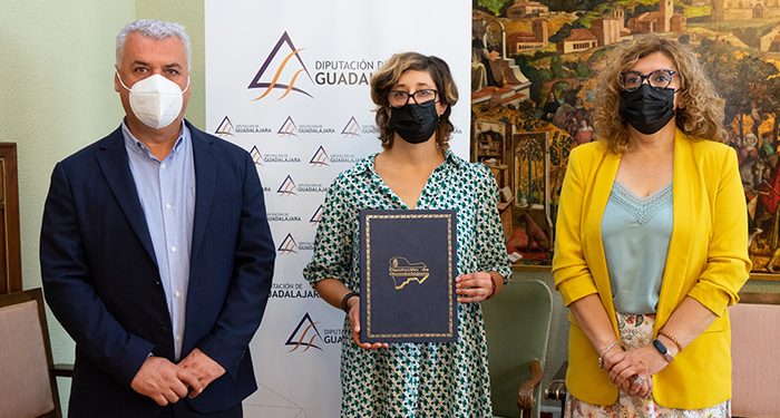 La Diputación de Guadalajara renueva su apoyo a “La Cosechadora” para crear un fondo fotográfico del medio rural