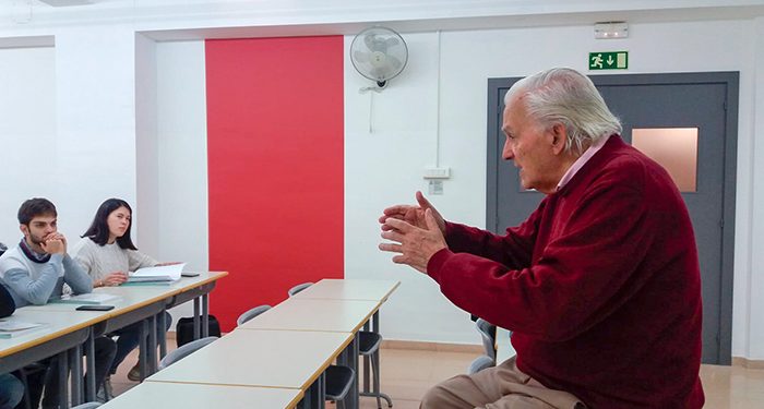 La Facultad de Comunicación acoge la presentación del informe ‘¿Periodistas contra el racismo’