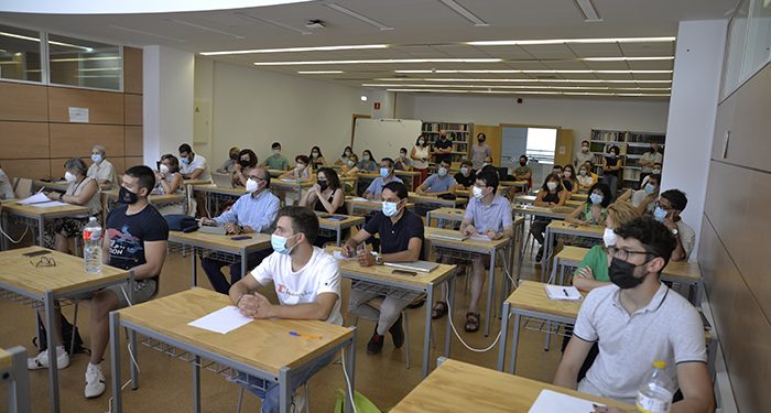 La Facultad de Químicas implanta un programa mentor pionero en la UCLM para guiar a sus alumnos de primer curso 1 La Facultad de Químicas implanta un programa mentor pionero en la UCLM para guiar a sus alumnos de primer curso