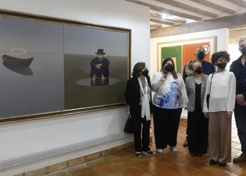 La familia de Alfredo Castañeda dona el cuadro Esperando para partir a la Fundación Antonio Pérez