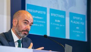 La Junta saca pecho Castilla-La Mancha ha pasado de liderar los recortes a ser referencia en condiciones laborales en materia sanitaria