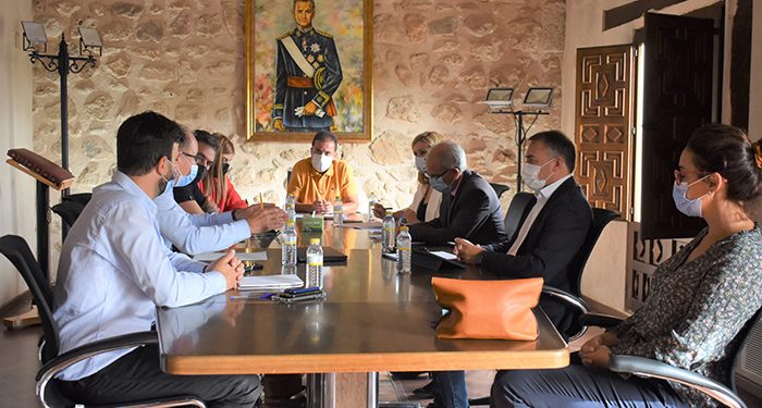 La Junta se muestra optimista tras presentar una línea de ayudas a la empresa Vega Mayor y espera que no cierre Florette 1 La Junta se muestra optimista tras presentar una línea de ayudas a la empresa Vega Mayor y espera que no cierre Florette