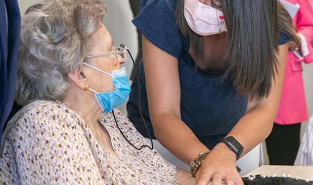 El Gobierno regional flexibiliza las visitas a residencias de personas mayores en la nueva resolución de medidas preventivas contra la Covid-19 en centros residenciales 1 La Junta trabaja en la elaboración de un estudio diagnóstico que sirva de base al Plan Estratégico Regional sobre Viviendas de Mayores