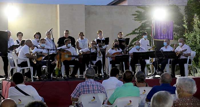 La Rondalla de Almonacid presenta 'Tradición' su primer disco 1 La Rondalla de Almonacid presenta 'Tradición' su primer disco