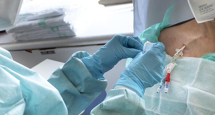 La Unidad de Oncohematología y Atención Primaria de Guadalajara publican un protocolo para el mantenimiento y cuidado de los accesos venosos centrales 1 La Unidad de Oncohematología y Atención Primaria de Guadalajara publican un protocolo para el mantenimiento y cuidado de los accesos venosos centrales