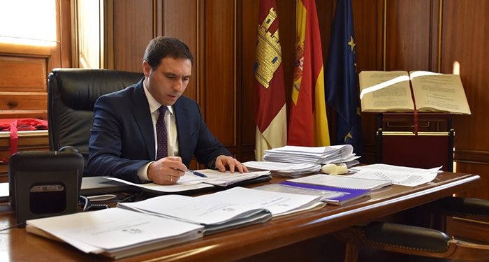 Martínez Chana firma la adquisición de la primera parcela del Parque Científico y Tecnológico de Economía Circular de Cuenca 1 Martínez Chana firma la adquisición de la primera parcela del Parque Científico y Tecnológico de Economía Circular de Cuenca