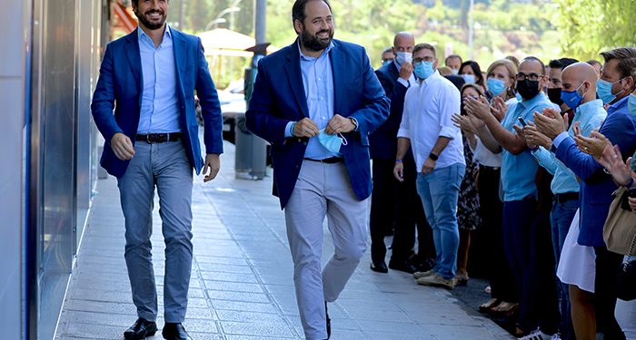 Núñez abre las puertas de la sede del PP a toda la sociedad “Podéis entrar sin llamar, aquí hay pocos despachos y mucho espacio para escucharos”