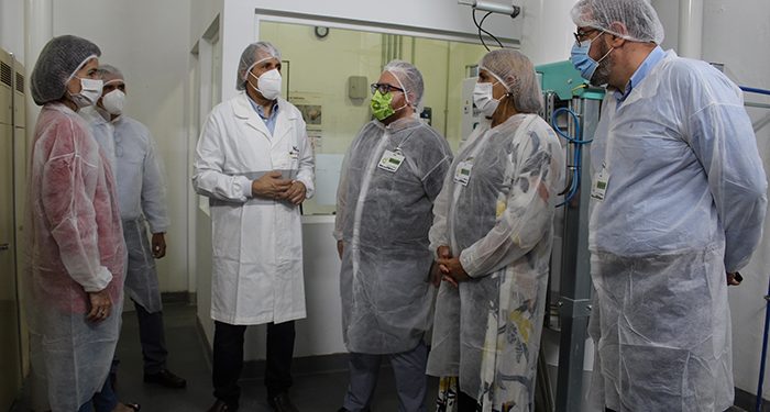 Nuria Chust visita la empresa Harinas Torija para conocer las mejoras implementadas en materia de prevención de riesgos laborales