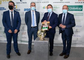 Page: «No nos van a faltar vacunas, incluso a la gente que necesita una tercera dosis