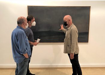 Reabre la sala de exposiciones de Aguirre con una selección de óleos de Manuel Macías a modo de “diario imaginario”