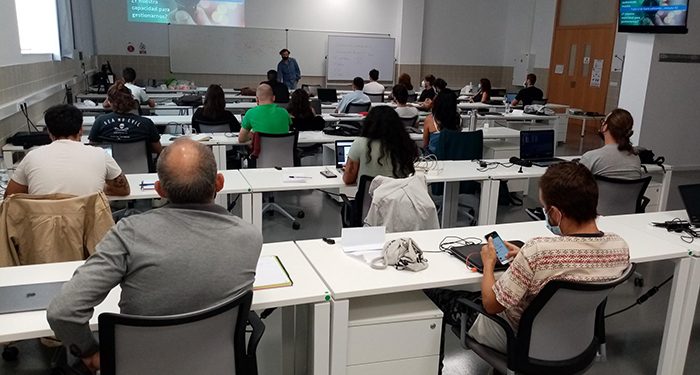 La segunda promoción de UFIL adquiere conocimientos de marketing con talleres y mentorías individuales