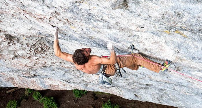 Agarrado a un deporte de altura desde el Campus de Cuenca