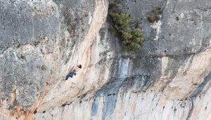 Agarrado a un deporte de altura desde el Campus de Cuenca