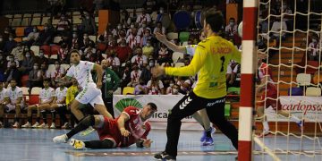 Arrolladora victoria del Incarlopsa Cuenca ante un Iberoquinoa Antequera con la L de Asobal