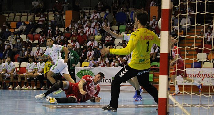 Arrolladora victoria del Incarlopsa Cuenca ante un Iberoquinoa Antequera con la L de Asobal
