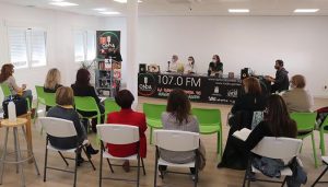 Cabanillas celebra las «letras de mujer» con un emotivo acto en la Biblioteca León Gil