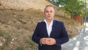 Carnicero insta a Rojo a remodelar el barrio del parque Sandra y crear un aparcamiento disuasorio