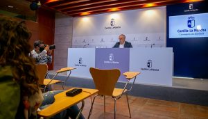 Castilla-La Mancha solicitará la aprobación de la administración de una dosis adicional de la vacuna contra el COVID-19 a todos los mayores de 65 años