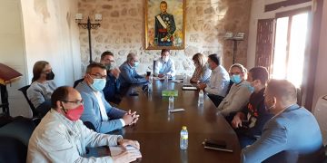 CCOO y UGT, JCCM, Diputación y Ayuntamiento de Iniesta comienzan a diseñar planes de futuro tras la inminente marcha de Florette