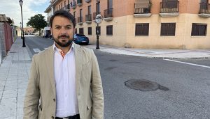Desalojan un bloque de viviendas ocupado en el centro de Alovera..., y VOX lo celebra