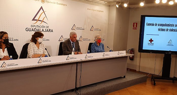 Diputación de Guadalajara, Gobierno de España y Cruz Roja mejoran la asistencia a víctimas de violencia de género en la provincia