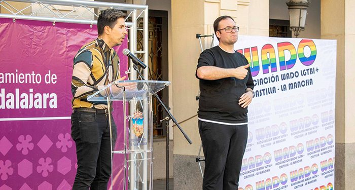 El Ayuntamiento de Guadalajara reafirma su compromiso con los derechos de las personas LGTBI a propuesta del PSOE