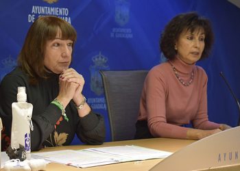 El Ayuntamiento de Guadalajara sancionará con hasta 3.000 euros a los dueños de mascotas que no recojan sus heces y no limpien los orines