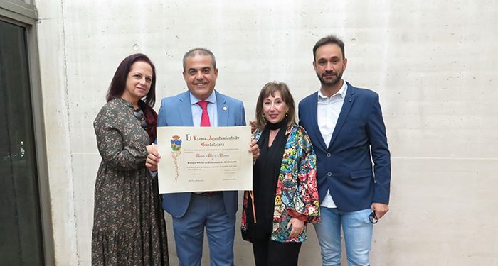 El Colegio Oficial de Enfermería de Guadalajara recibe la Medalla de Oro de la Ciudad por su labor en la lucha contra el coronavirus