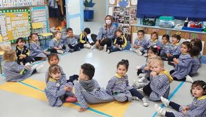 El colegio Salesiano de Guadalajara se cubre de rosa en el día del cáncer de mama