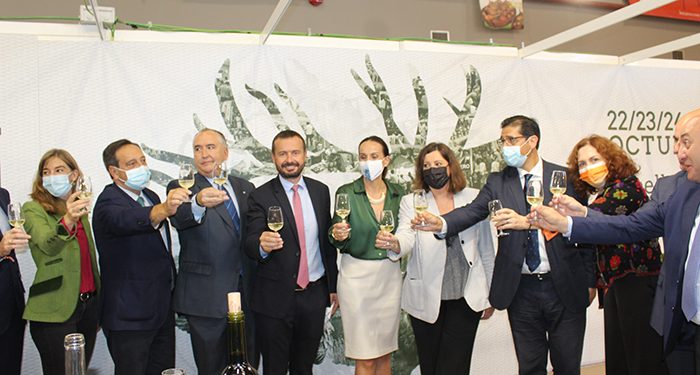 El Gobierno de Castilla-La Mancha muestra su apoyo al sector cinegético en FERCATUR como motor económico y garante de la biodiversidad del territorio