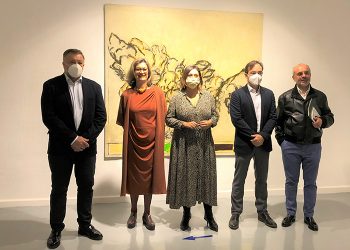 El Gobierno regional destaca que las 60 piezas de la muestra ‘Alberto Corazón. El cazador furtivo’ apuntalan “la memoria creativa del artista”