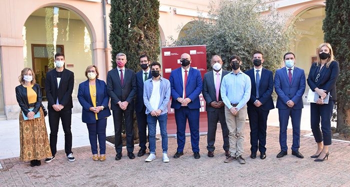 El Gobierno regional incluirá en el nuevo contrato programa que negocia con la Universidad financiación para el programa ‘UCLM Rural’