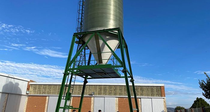 El Gobierno regional instala un silo en la localidad de Huete para el reabastecimiento de sal a los camiones quitanieves 1 El Gobierno regional instala un silo en la localidad de Huete para el reabastecimiento de sal a los camiones quitanieves