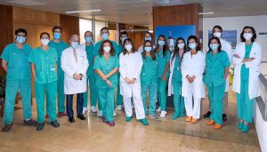 El Hospital de Guadalajara participa en un estudio que evalúa los resultados de la cirugía abierta y el uso de stents para tratar la obstrucción de la carótida en pacientes asintomáticos
