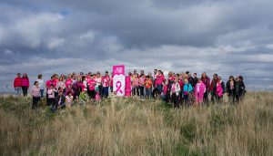 El monumento natural de las Tetas de Viana pone en el mapa la lucha contra el cáncer de mama