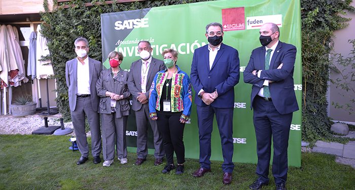 El rector de la UCLM reconoce el trabajo de los profesionales de Enfermería y Fisioterapia como pieza clave en el sistema sanitario