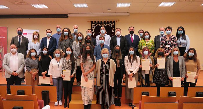 El secretario general de IIPP entrega en Cuenca los diplomas a los participartes del curso de formación del programa EPYCO