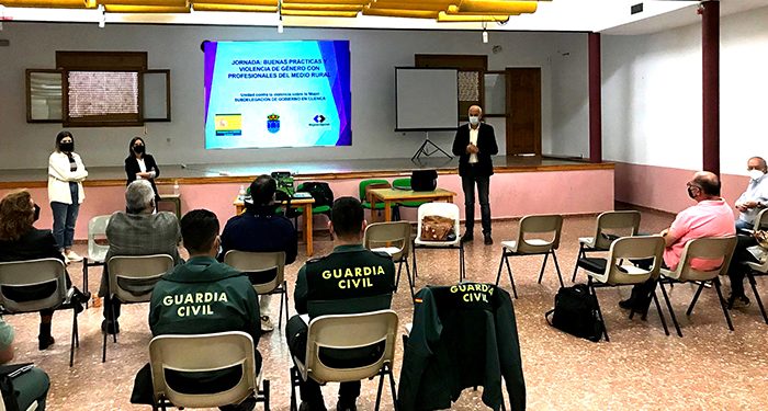 El subdelegado del Gobierno en Cuenca clausura unas jornadas contra la Violencia de Género celebradas en Landete 1 El subdelegado del Gobierno en Cuenca clausura unas jornadas contra la Violencia de Género celebradas en Landete