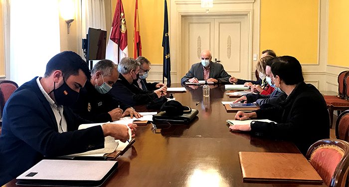 El subdelegado del Gobierno en Cuenca preside la reunión del Grupo Provincial de Trabajo entre la Inspección de Trabajo y las Fuerzas y Cuerpos de Seguridad del Estado
