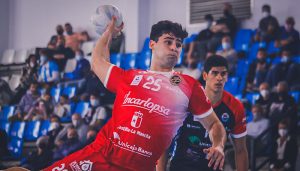 Esfuerzo increíble e insuficiente para que el Incarlopsa Cuenca salga victorioso de Cantabria (30-29)