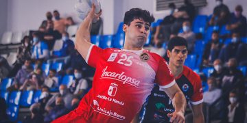 Esfuerzo increíble e insuficiente para que el Incarlopsa Cuenca salga victorioso de Cantabria (30-29)
