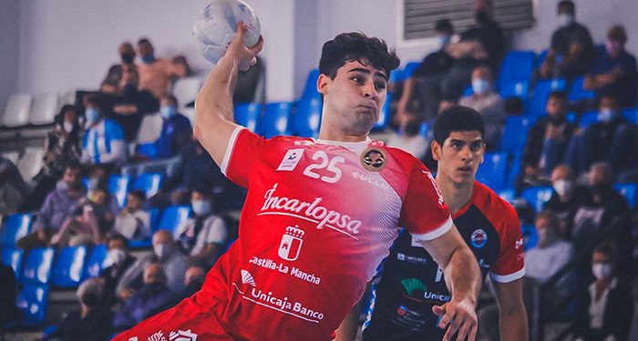 Esfuerzo increíble e insuficiente para que el Incarlopsa Cuenca salga victorioso de Cantabria (30-29)