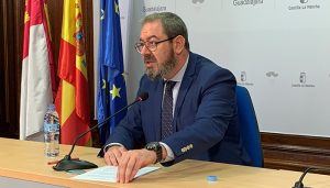 Eusebio Robles destaca que el Gobierno de García-Page se crece en tiempos de crisis y, lejos de hacer recortes, refuerza las inversiones