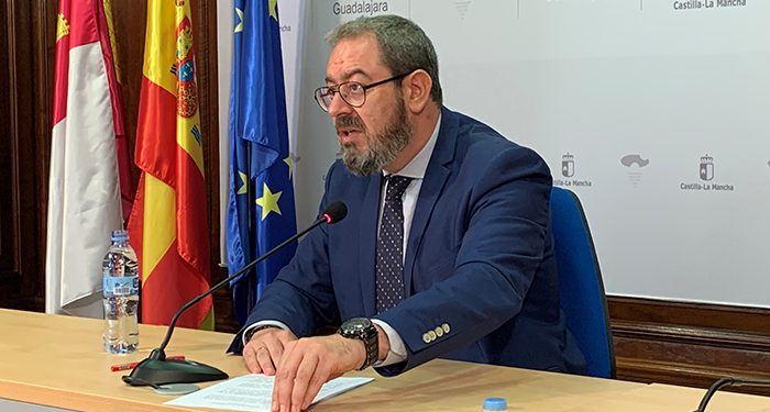 Eusebio Robles destaca que el Gobierno de García-Page se crece en tiempos de crisis y, lejos de hacer recortes, refuerza las inversiones